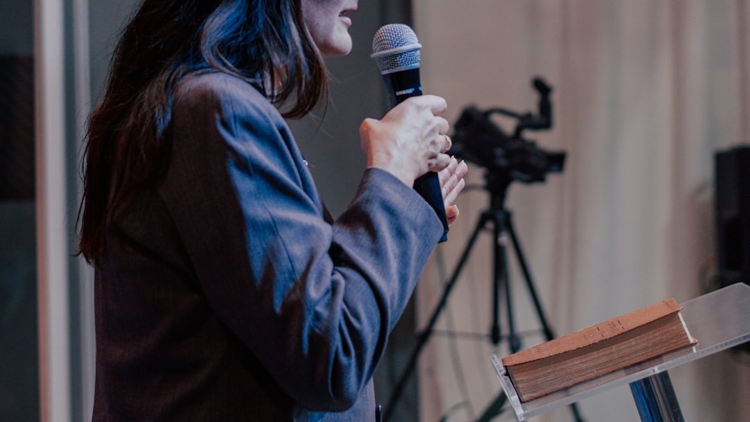 speaker pausing during talk